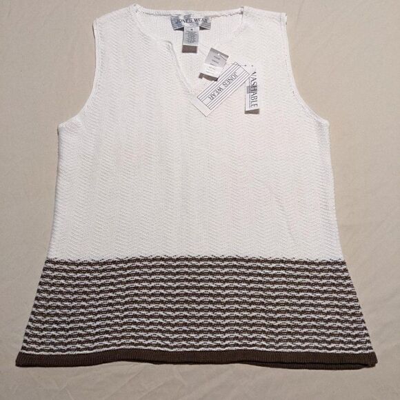 🆕NWT JONES WEAR WHITE AND BROWN WASHABLE V-NECK VEST - M - Picture 1 of 4